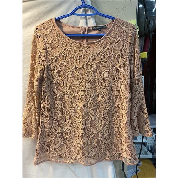 Adrianna Papell medium top