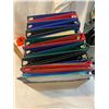 Image 1 : Binders and duotangs