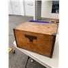 Image 1 : Wood chest