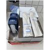 Image 1 : Reusable straw es and glasses