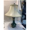 Image 1 : Breslin table lamp