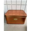 Image 1 : Bread box