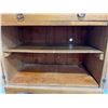 Image 8 : Cabinet