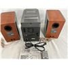 Image 8 : Stereo System/Speakers