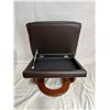 Image 2 : Chair & Ottoman