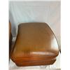 Image 2 : Chair & Ottoman