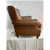 Image 8 : Chair & Ottoman