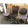 Image 1 : 5 MISC. OFFICE CHAIRS