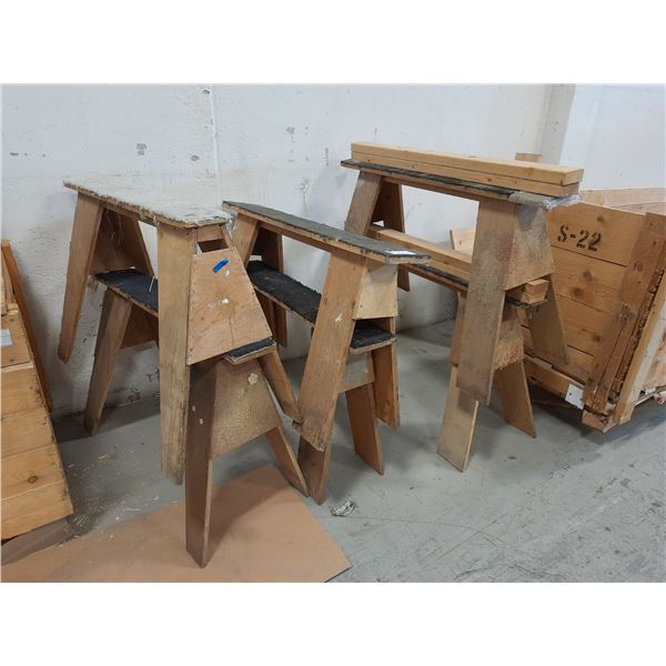 6 ASSORTED WOOD/CARPET PORTABLE SAW HORSES