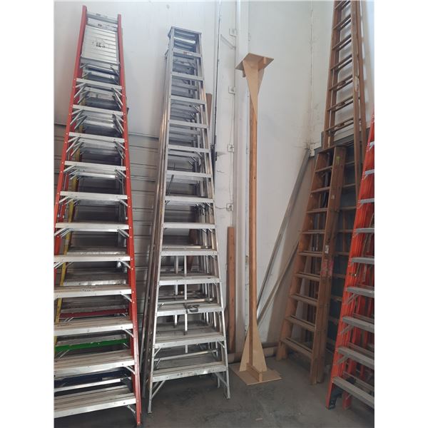 LOUISVILLE 14' ALUMINUM A-FRAME LADDER