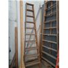 Image 2 : 10' WOOD A-FRAME LADDER