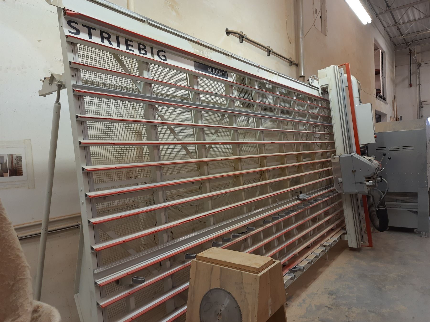 STRIEBIG AUTOMAT III AG CH-6014 LITTAU COMMERCIAL VERTICAL PANEL SAW ...