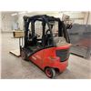 Image 2 : *T* LINDE H25CT-600 2 STAGE 192" MAST 5160LB CAPACITY, SOLID RUBBER TIRE, PROPANE, SIT DOWN COUNTER