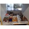 Image 2 : 4 SHELVES OF ASSORTED FLAT CORDS, ELECTRICAL HARDWARE, LIGHTING, & POWER CORDS