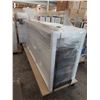 Image 2 : LARGE WHITE STRIPPED DISPLAY COUNTER
