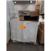 Image 1 : SKID 24 - 2 PALLETS OF 4 WHITE 400X300X1000 SIDEBOARDS