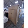 Image 2 : SKID 130 X 4 - GREY 120W X 80D X 105H EXHIBITOR DESK / COUNTER