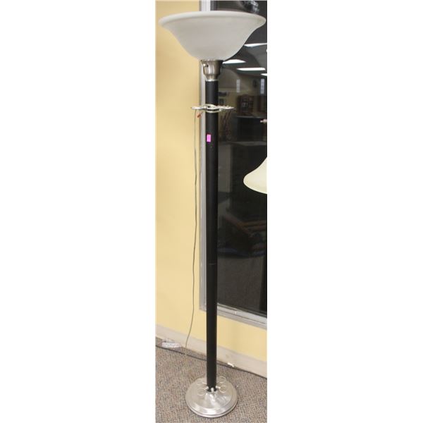 FLOOR LAMP W/ FROSTED SHADE & POOL CUE HOLDERS; BLACK & ST STEEL