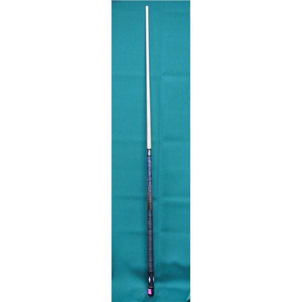 SHOWROOM 19 OZ. NYLON WRAPPED POOL  CUE; TIGER STAMPED- IVORY DIAMOND/ BLUE HANDLE