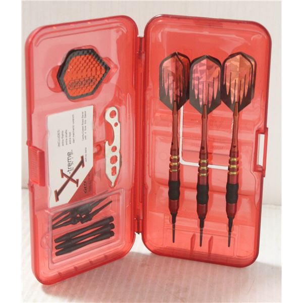 VIPER X-TREME GRIP DART SET IN CARRY CASE; RED