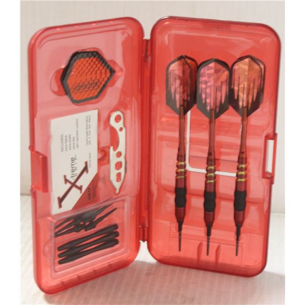 VIPER X-TREME GRIP DART SET IN CARRY CASE; RED