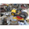 Image 1 : Dewalt 12" Sliding Compound Miter Saw
