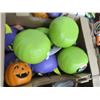 Image 3 : 3-Boxes of Halloween Pumpkin Décor - 3 X $
