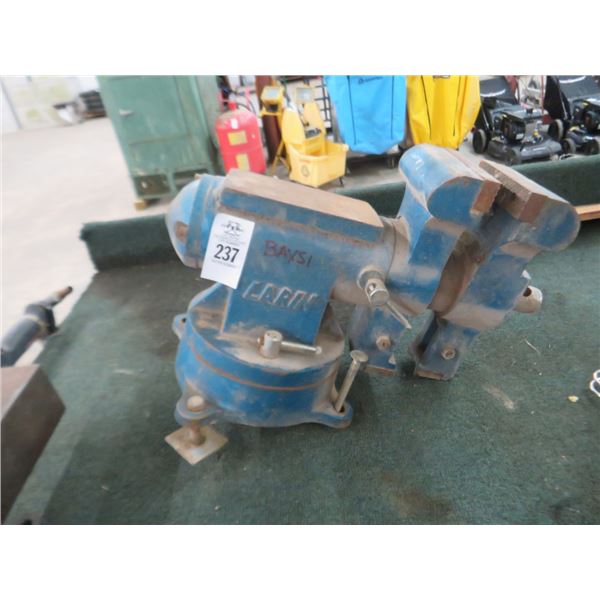 Larin 5" Blue Bench Vise - Missing Crank Handle