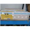 Image 1 : 3 Hampton Bay Track Lighting - 3 X $