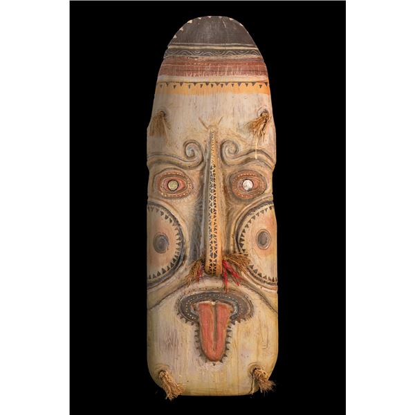 NEW GUINEA STYLE WALL MASK CARVING .