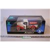 Image 1 : Solido Budweiser Truck Diecast 1:18 Scale