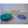 Image 2 : Assorted Pieces of Tupperware