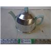 Image 1 : Sadler Teapot w/aluminum insulated beehive cozy/cover Mint Green