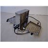Image 2 : Vintage Electric Toaster made by Toastess (working)