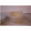 Image 4 : (3) Vintage Bowls