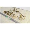 Image 3 : (12) Assorted coat hooks