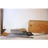 Image 1 : (5) Saws + Wooden Box