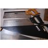 Image 3 : (5) Saws + Wooden Box