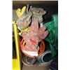 Image 3 : Box of Misc Gardening Items