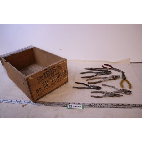 Iris Crate + (8) Tools