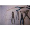 Image 2 : (9) Pliers