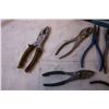 Image 2 : (9) Pliers