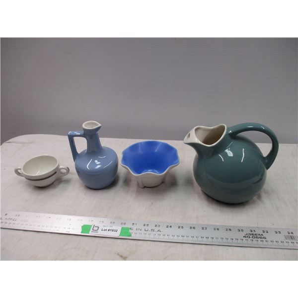 (4) Medalta pottery items