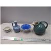 Image 1 : (4) Medalta pottery items