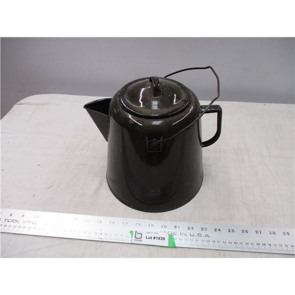 Enamel kettle 10" tall