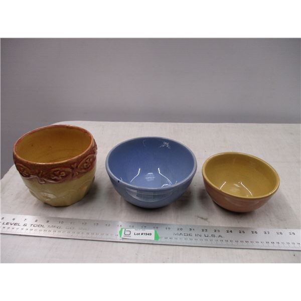 (3) Medalta planter + bowls