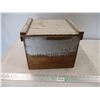 Image 1 : Wooden egg crate
