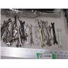 Image 3 : Lot of wrenches, tray, pistol grip screwdriver kit
