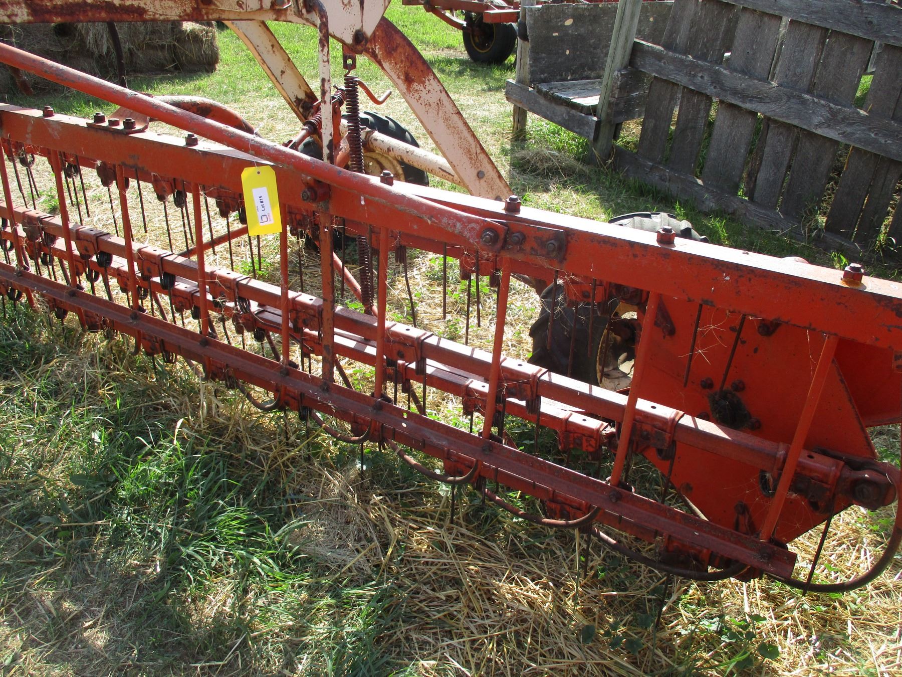 Case side delivery rake - working