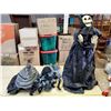 Image 1 : Large Snake, Spider & Ghoul Display